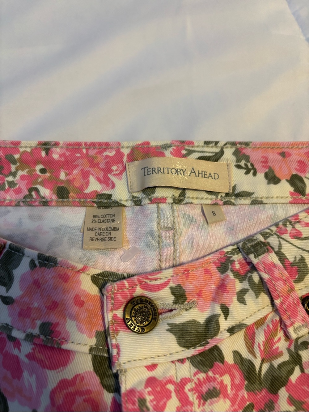 Territory Ahead Pink Floral Jeans of 98% cotton and 2% Elastane Size 8 waist 33 - Picture 4 of 9